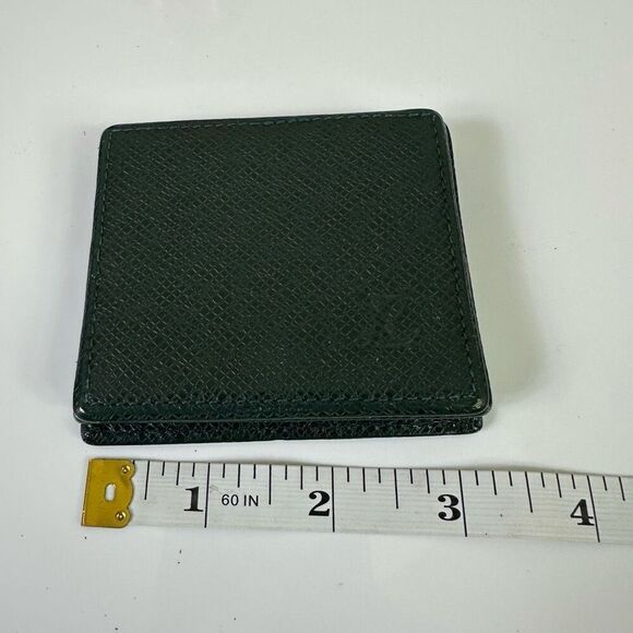 Louis Vuitton Green Taiga Leather Coin Case - Picture 10 of 11